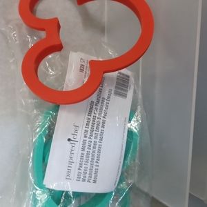 Pampered Chef emoji pancake silicone mold with emoji Stencil and Mickey Mouse